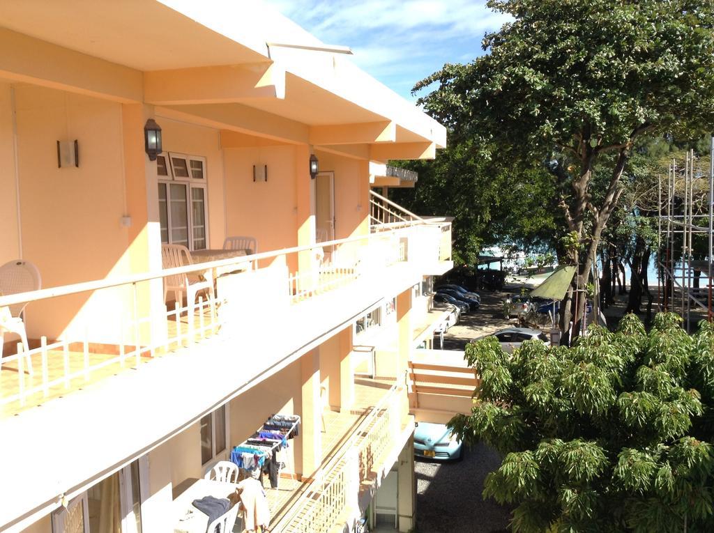 Ebrahim Flats - Grand Baie Beach Exteriör bild