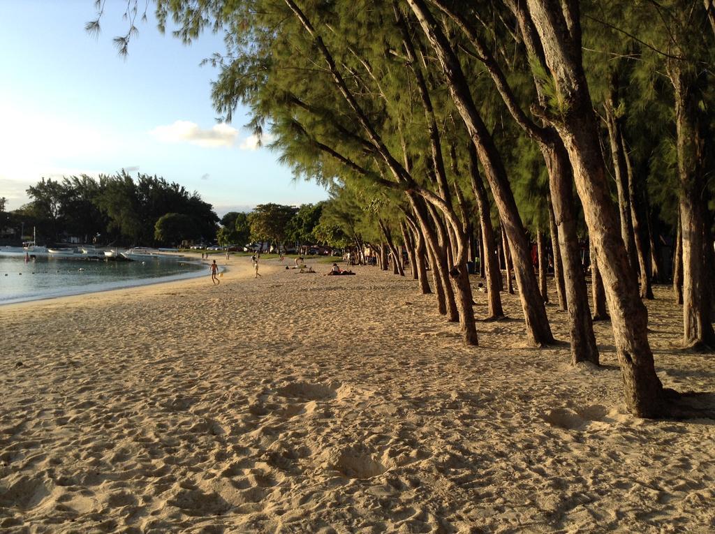 Ebrahim Flats - Grand Baie Beach Exteriör bild
