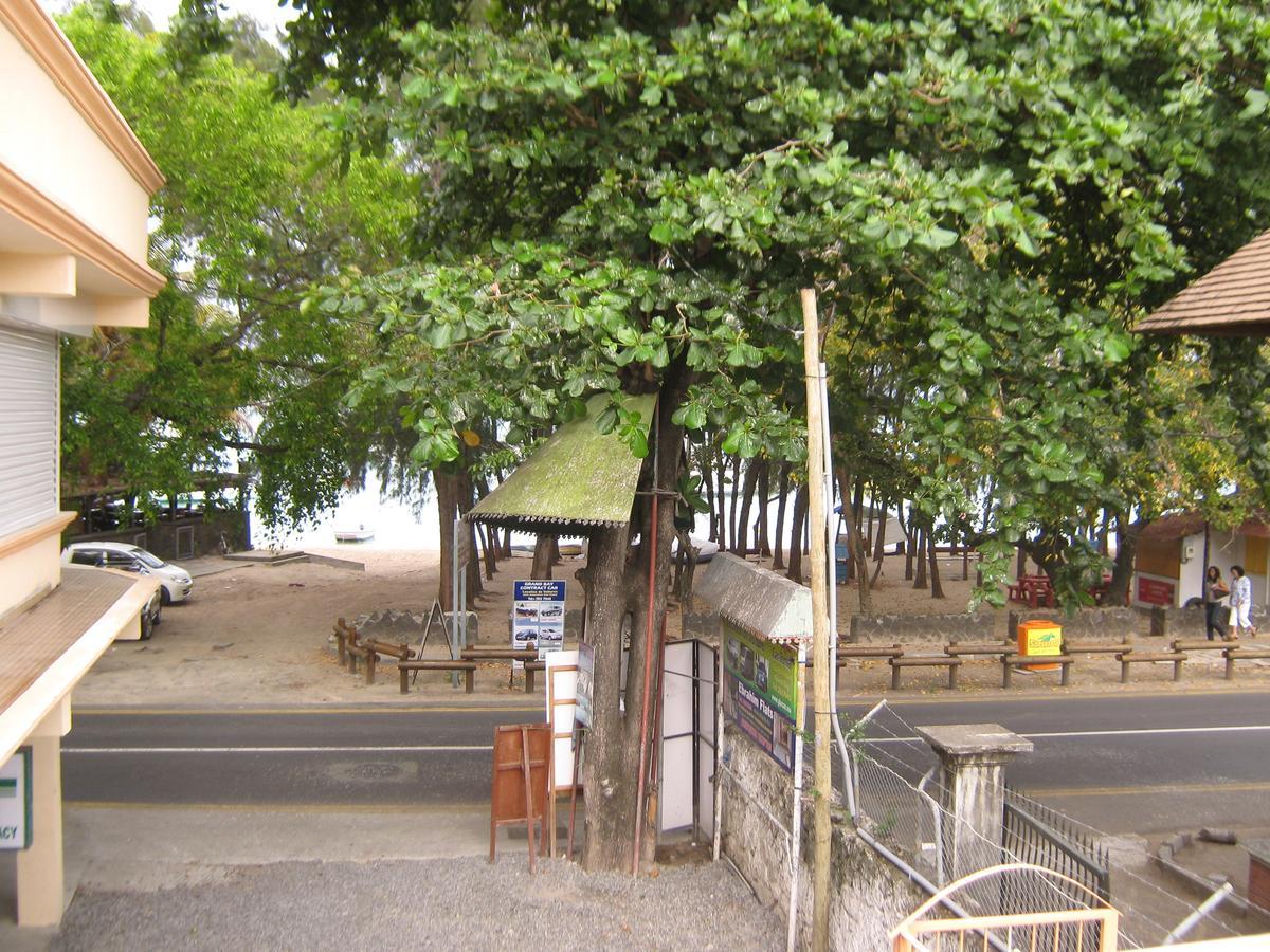 Ebrahim Flats - Grand Baie Beach Exteriör bild